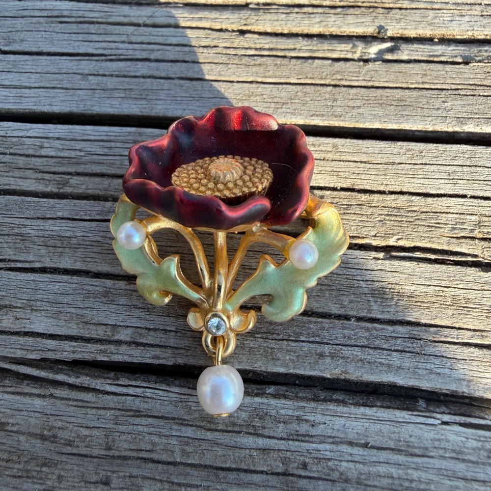 Vintage Joan Rivers Enamel Gold Tone Poppy Brooch/Pin As Is